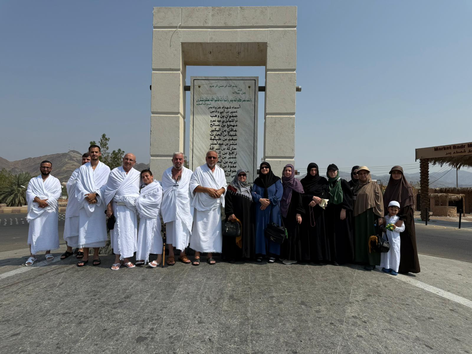 12 Ekim grubuyla Mekkeye umre yolcuğu